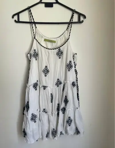 Vestido Rapsodia blanco con bordado negro bohemio - miniatura 2