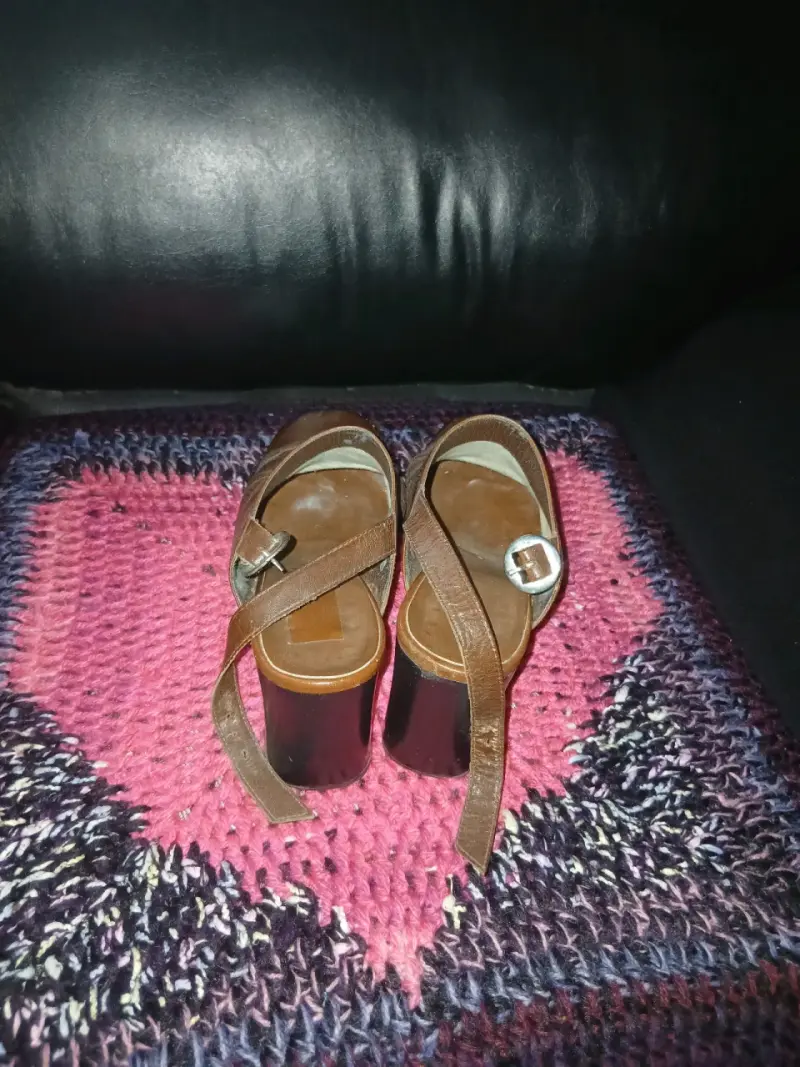 Botines de cuero marrón con tacón alto - 2