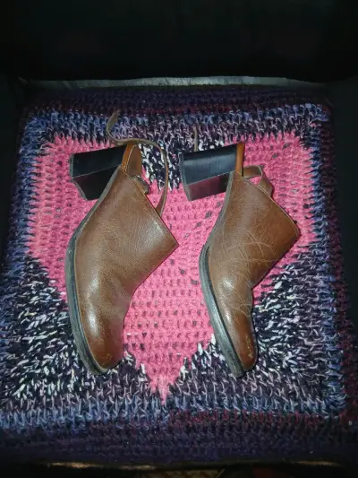 Botines de cuero marrón con tacón alto - miniatura 4