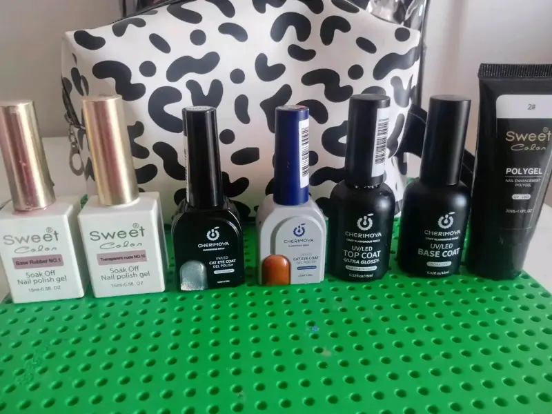 Set de esmaltes de uñas Sweet Color y Cherimoya
