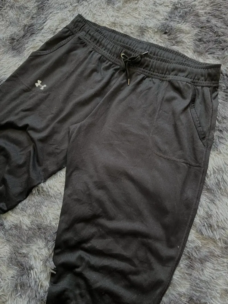 Pantalones deportivos negros Under Armour - 2