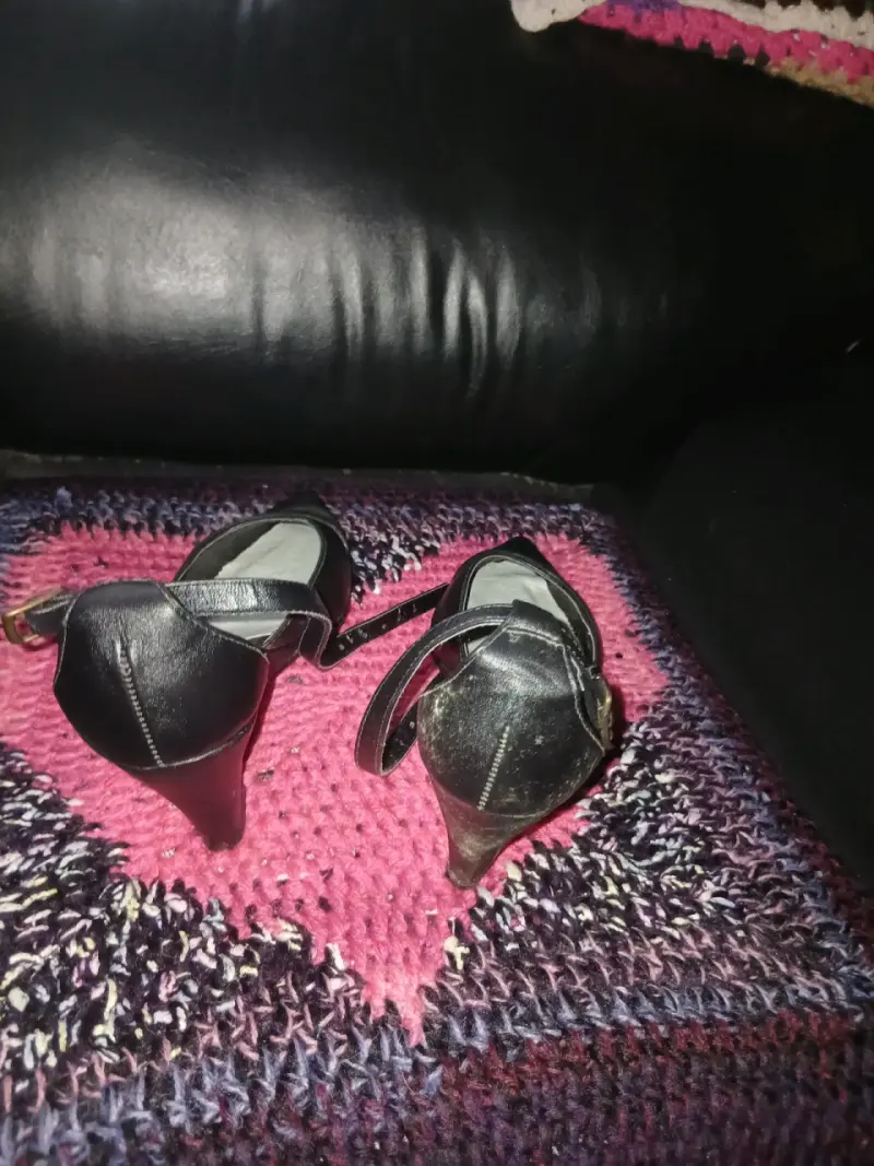 Zapatos de Tacón Negro con Correa - 2