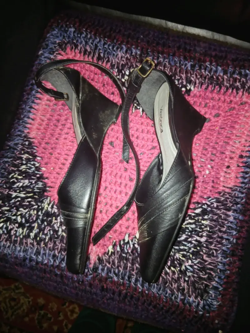 Zapatos de Tacón Negro con Correa - 3