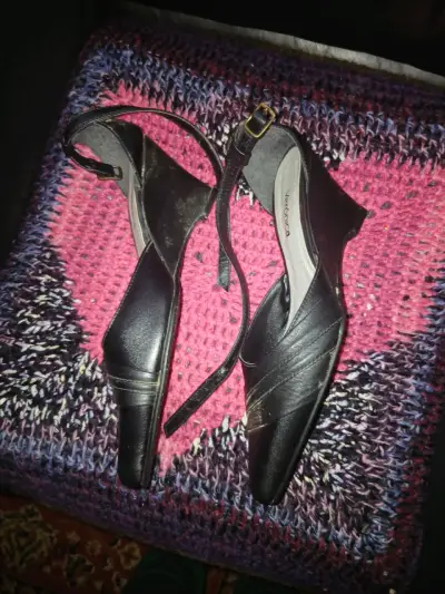 Zapatos de Tacón Negro con Correa - miniatura 3