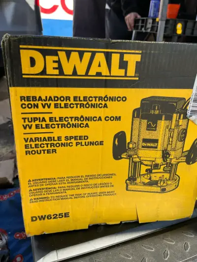 Fresadora DeWalt DW625E - miniatura 1