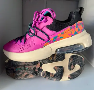 Zapatillas Nike air Max hyper magenta US8.5 - miniatura 1