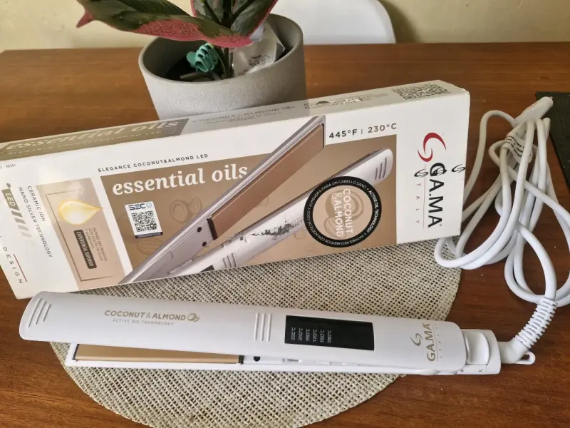 Plancha de pelo Gama con aceites esenciales - 3