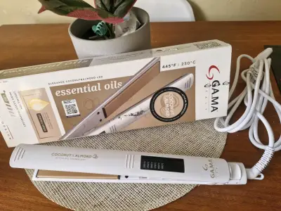Plancha de pelo Gama con aceites esenciales - miniatura 3
