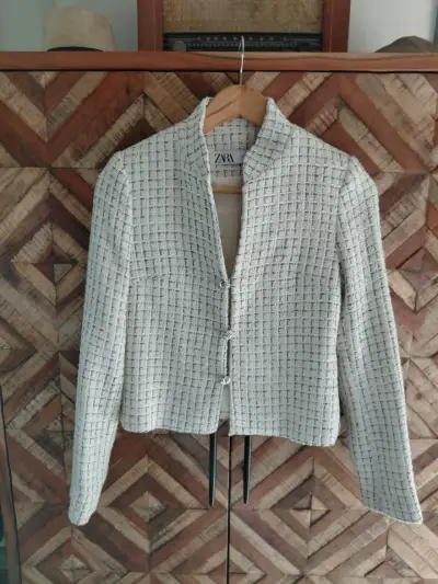 Chaqueta de tweed blanca Zara elegante - miniatura 1