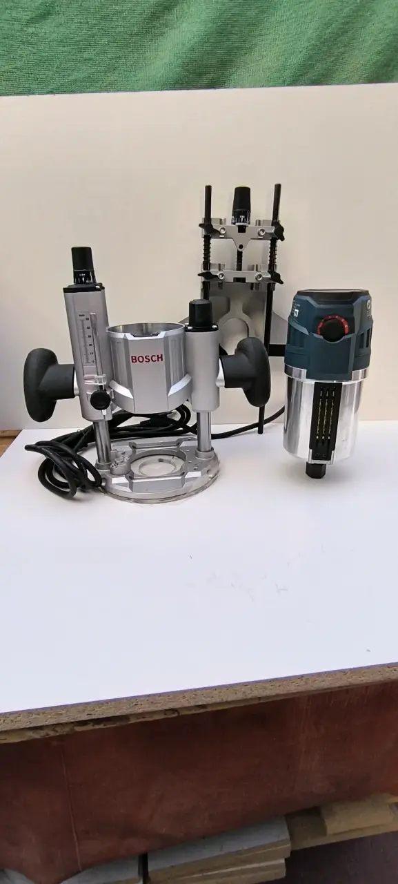 Fresadora Bosch GOF 1600 CE Profesional - 2