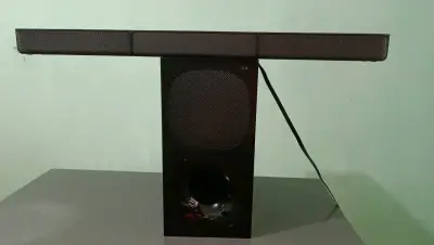 Barra de sonido 5.1 con subwoofer potente - miniatura 1