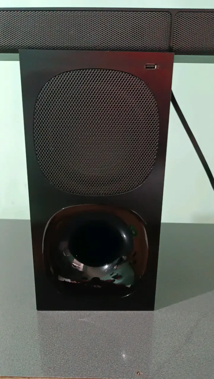 Barra de sonido 5.1 con subwoofer potente - 2