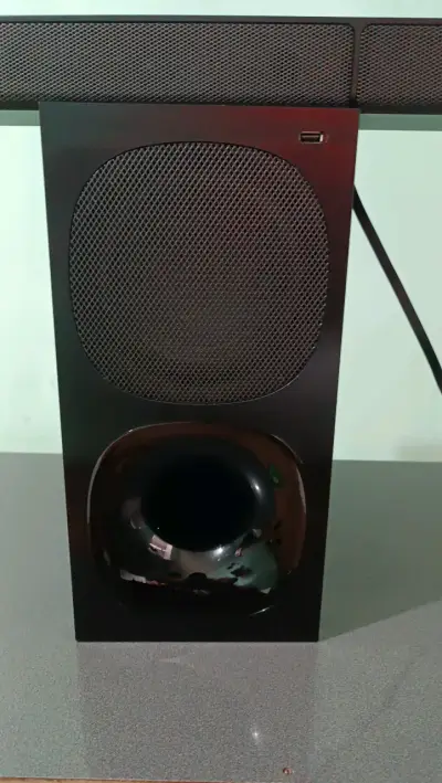 Barra de sonido 5.1 con subwoofer potente - miniatura 2
