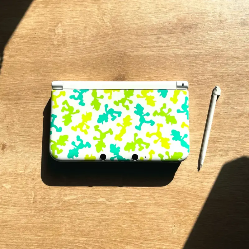 Nintendo 3DS XL Luigi Edition - 2