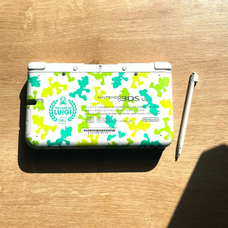 Nintendo 3DS XL Luigi Edition - 5