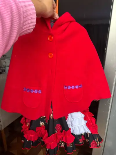 Vestido huasita de niña con capa  y zapatos - miniatura 2