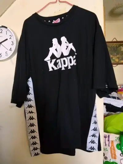 Polera negra Kappa con logo grande - miniatura 3