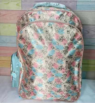 Mochila juvenil con diseño de Stitch - miniatura 1