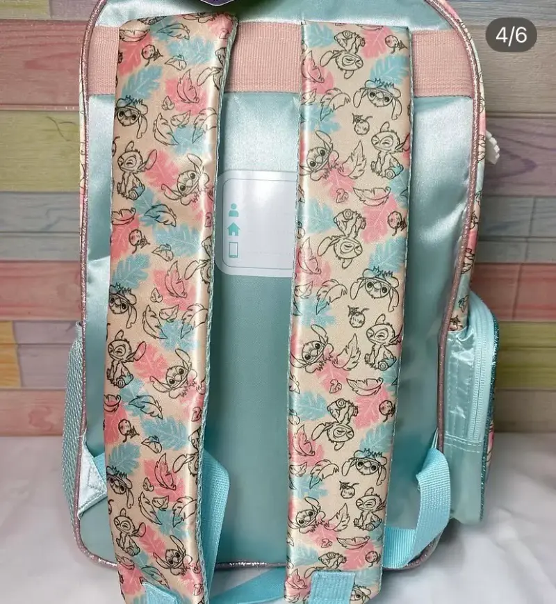 Mochila juvenil con diseño de Stitch - 4