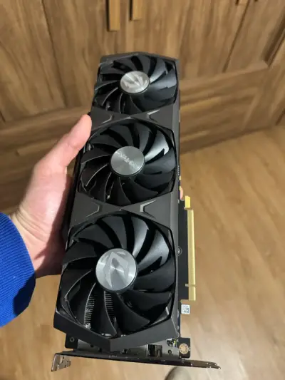 Tarjeta gráfica Zotac GeForce RTX 3070 Ti - miniatura 1