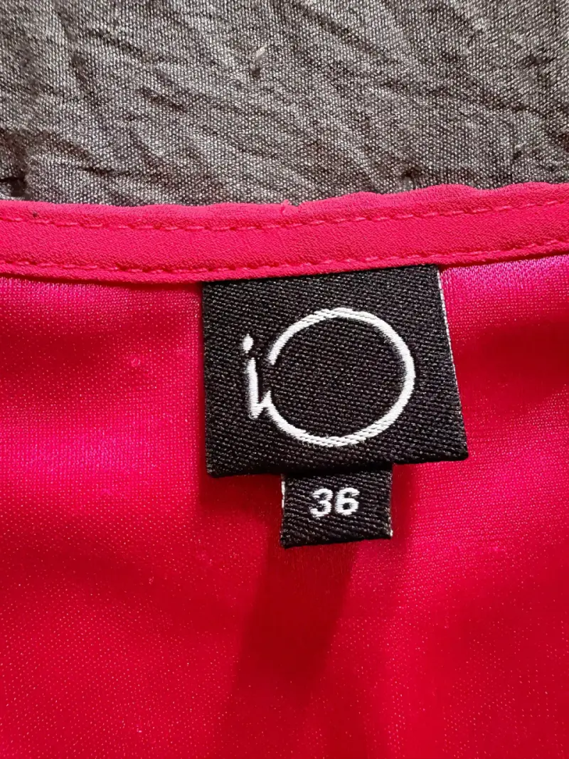 Vestido corto fucsia con bordado geométrico - 4