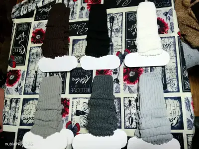 Set de calcetines largos de lana en varios colores - miniatura 3
