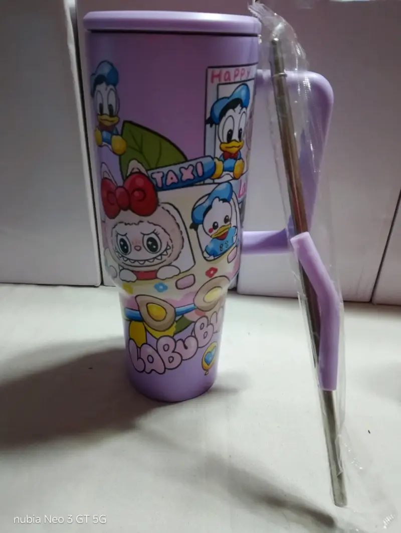 Vasos térmicos con pajilla de colores y diseño animado - 3