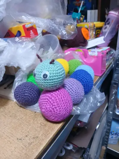 Set de juguetes tejidos a mano para niños - miniatura 3