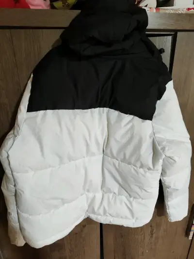 Chaqueta acolchada bicolor para invierno - miniatura 1