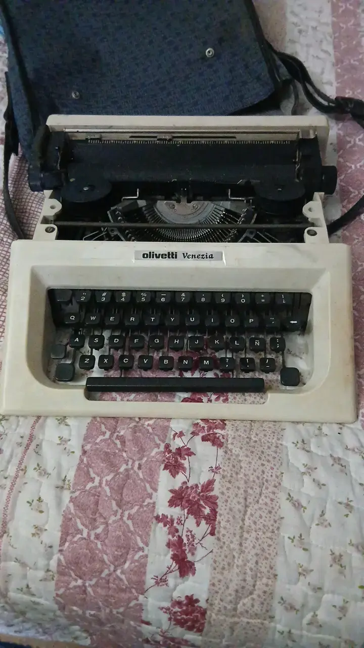 Máquina de Escribir Olivetti Venezia Vintage - 3