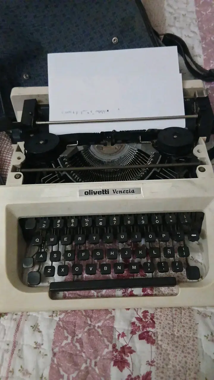 Máquina de Escribir Olivetti Venezia Vintage - 4
