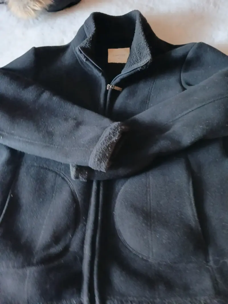 Chaqueta de invierno negra con diseño acolchado - 6
