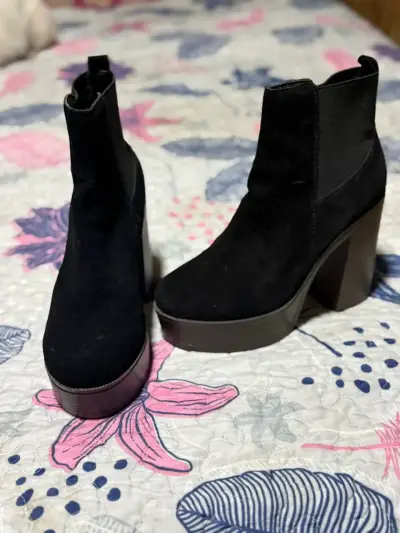 Tacones de Cuero - miniatura 2