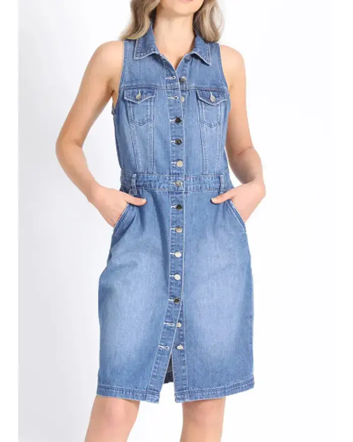 Vestido denim azul, marca liolá, talla M.