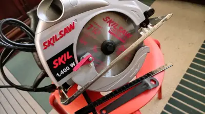 Sierra Circular Skil 1400W 184mm - miniatura 1