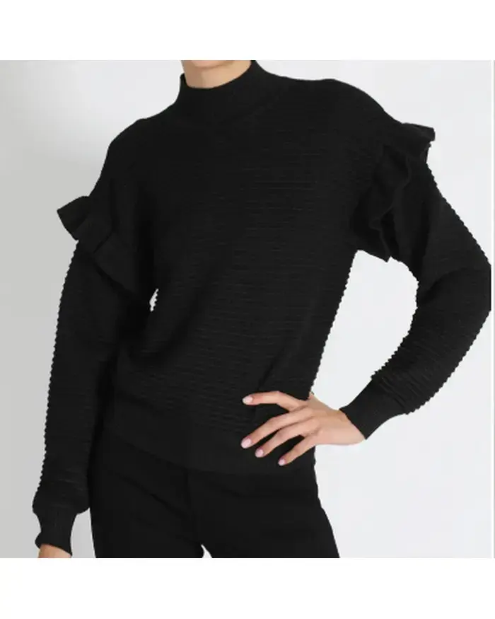 Suéter negro con volantes para mujer