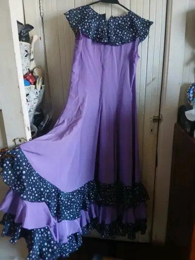 Vestido de flamenco morado con volantes - miniatura 1