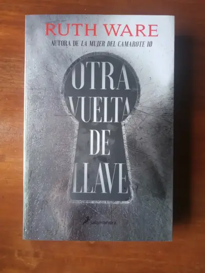 Otra Vuelta de Llave, Ruth Ware. Libro. - miniatura 1