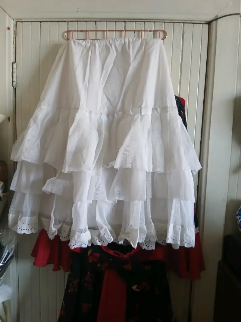 Vestido de Cueca Rojo con Volantes - 3
