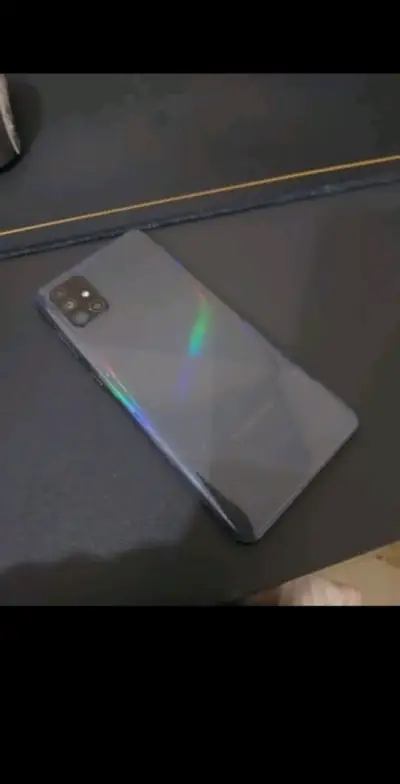 Samsung Galaxy A71 128GB Excelente Estado - miniatura 2