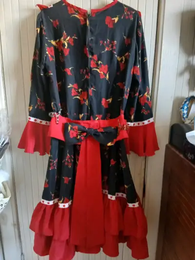 Vestido de Cueca floral con volantes - miniatura 1