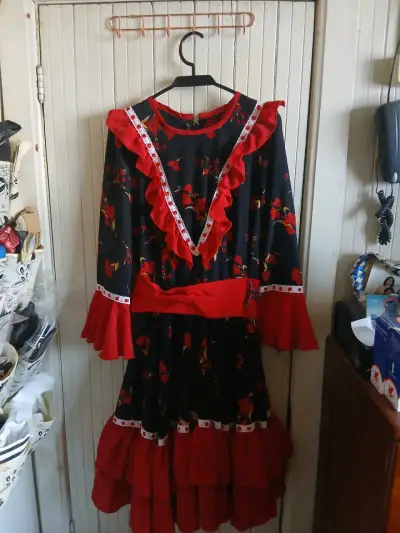 Vestido de Cueca floral con volantes - miniatura 2