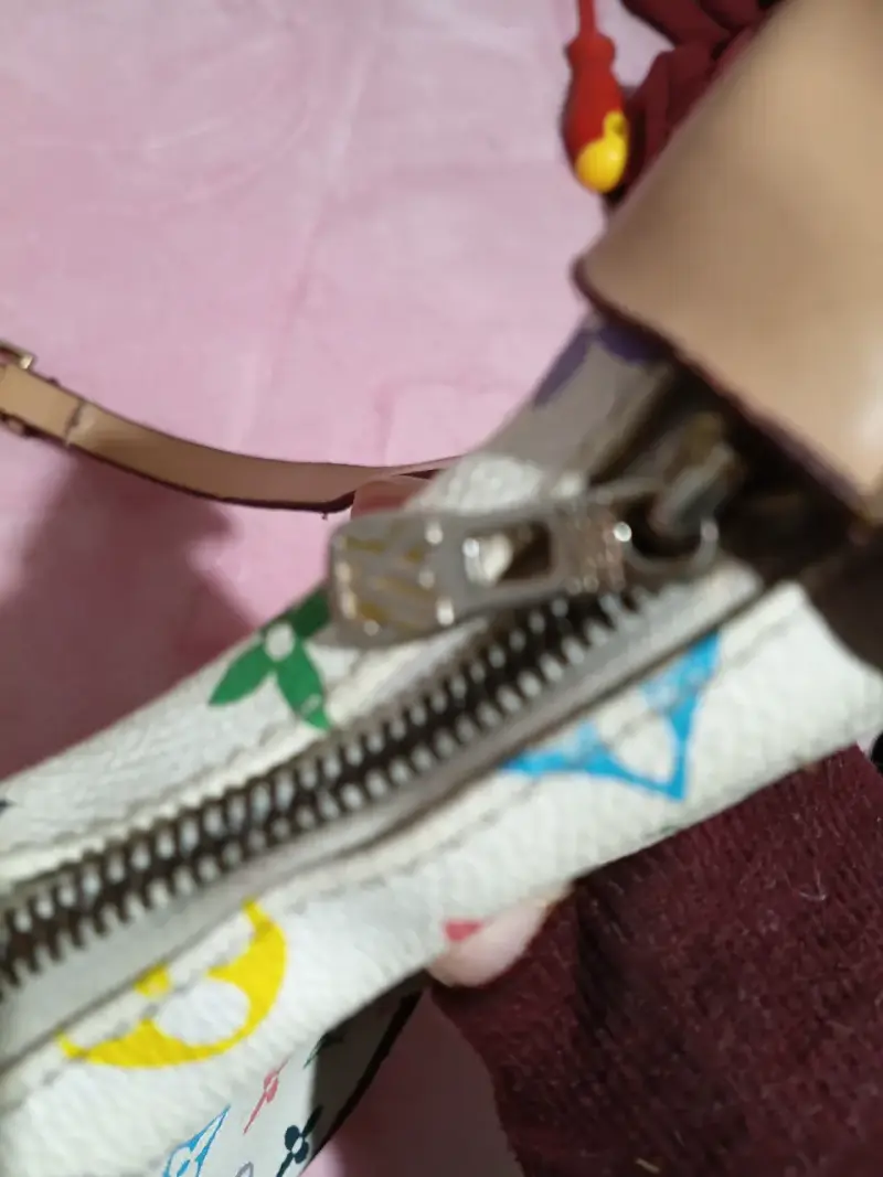 Bolso de hombro multicolor estilo Louis Vuitton - 4