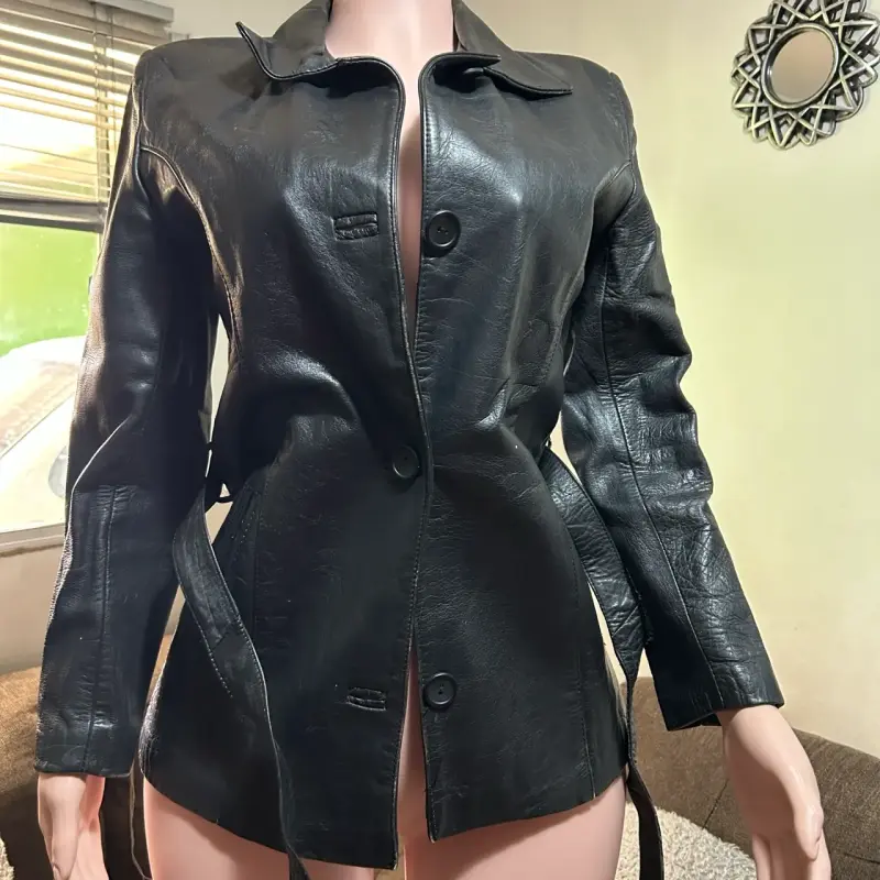 Chaqueta de cuero negra para mujer - 2