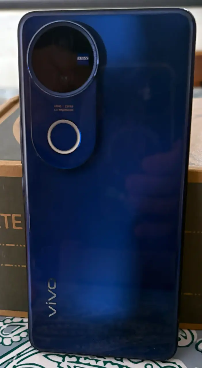 Smartphone Vivo azul con cámara avanzada - 2
