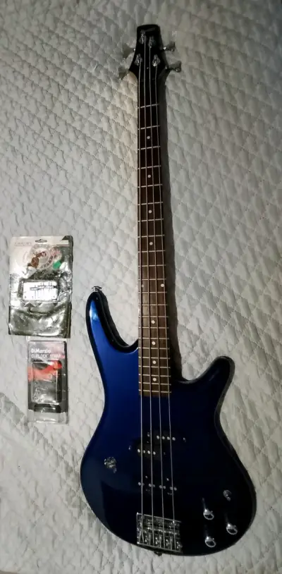 Bajo Eléctrico Ibanez GIO Azul con Accesorios - miniatura 1