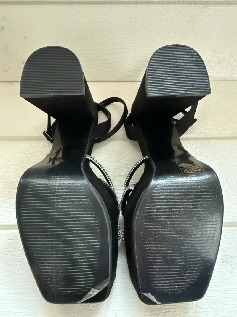 Sandalias de tacón alto negras con brillantes - 6