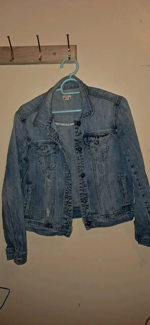 Chaqueta de mezclilla para mujer en azul claro - 2
