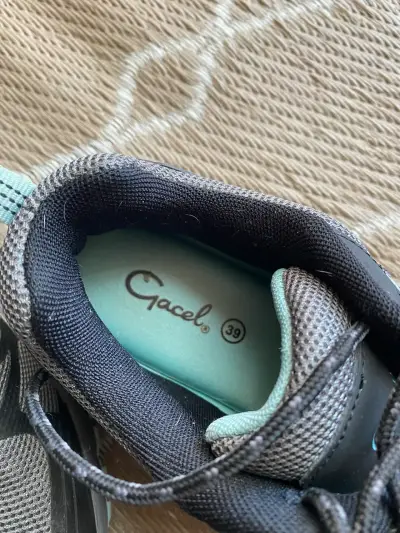 Zapatillas deportivas negras para mujer - miniatura 2