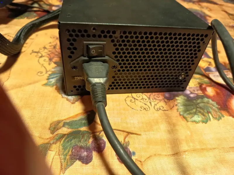 Fuente de Poder para PC 750W KP750PB - 2